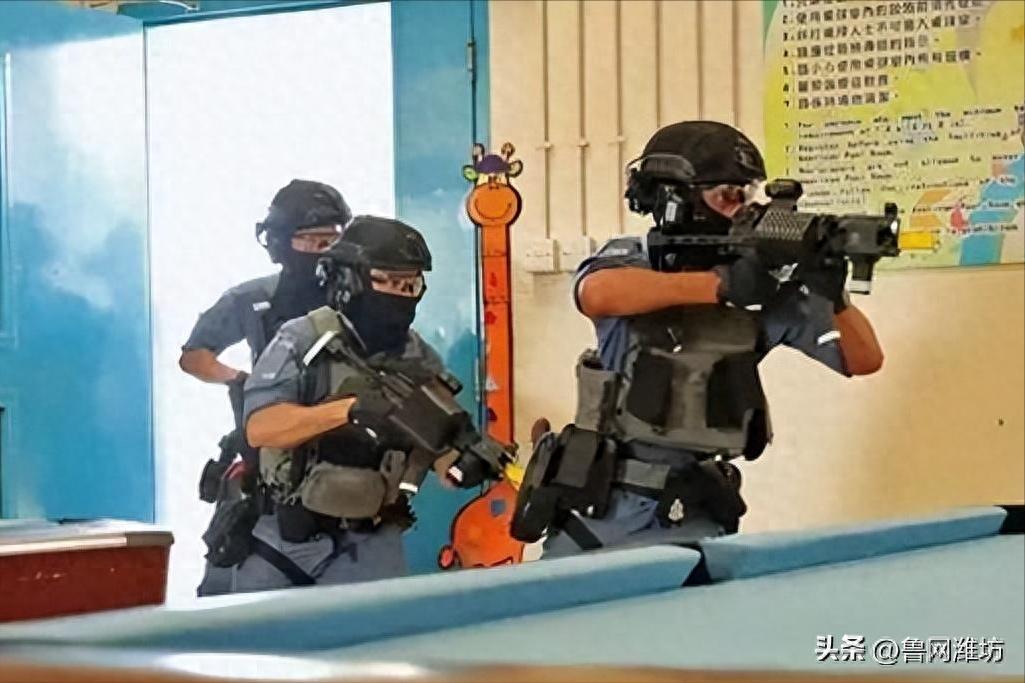 香港警队手持国产冲锋枪亮相！