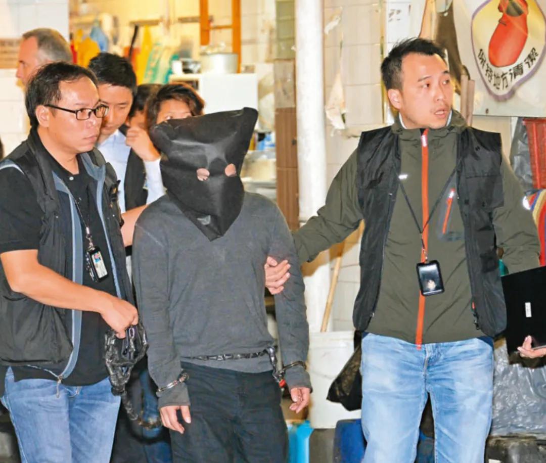 香港34岁男子骗诱15岁混血少女，虐杀后多次奸尸